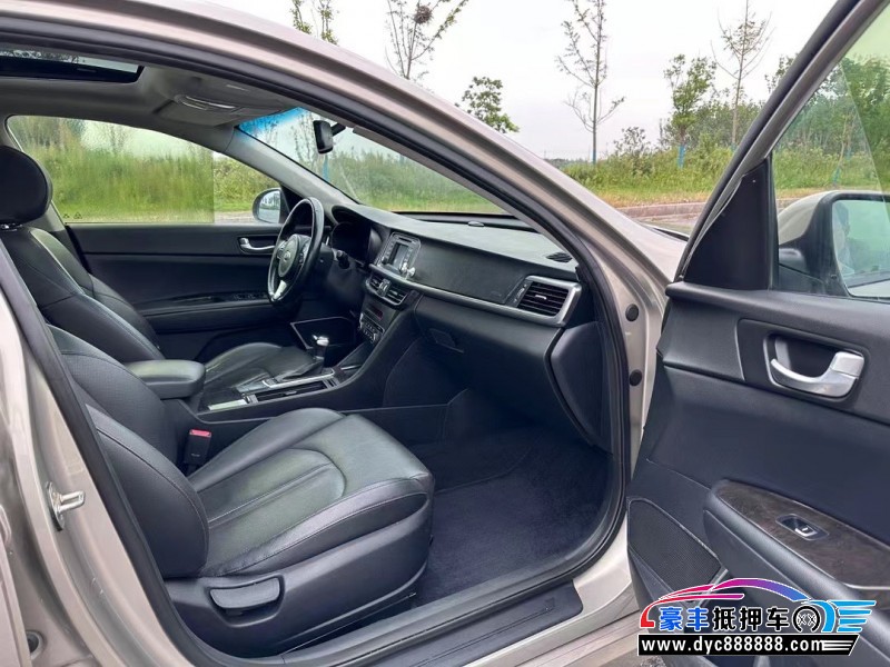 16年起亚K5轿车抵押车出售