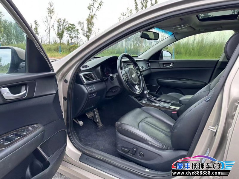 16年起亚K5轿车抵押车出售