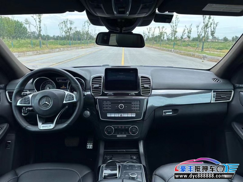 17年奔驰GLE轿车抵押车出售