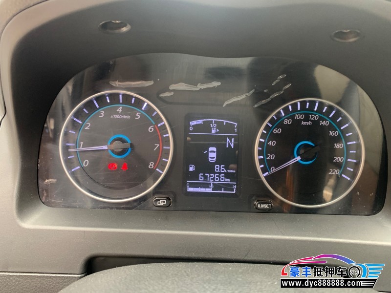 16年东风风行景逸XVSUV抵押车出售