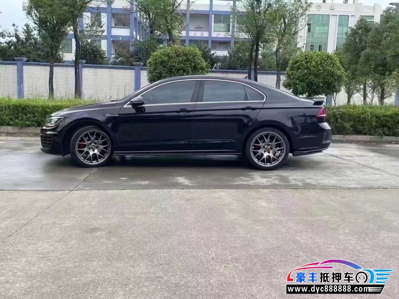 17年大众凌渡轿车抵押车出售