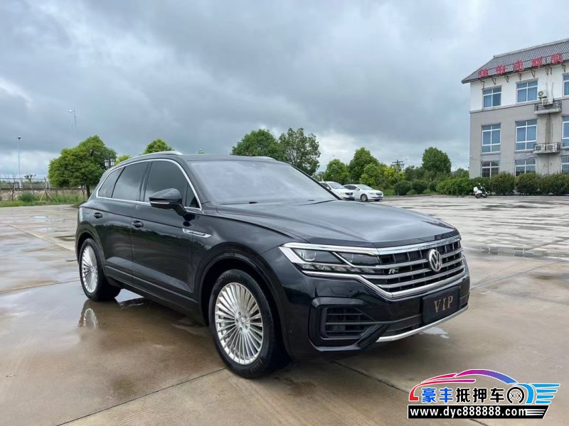 20年大众途锐轿车抵押车出售