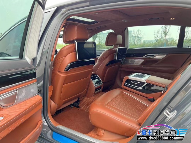 20年宝马7系轿车抵押车出售