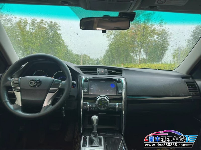 12年丰田锐志轿车抵押车出售