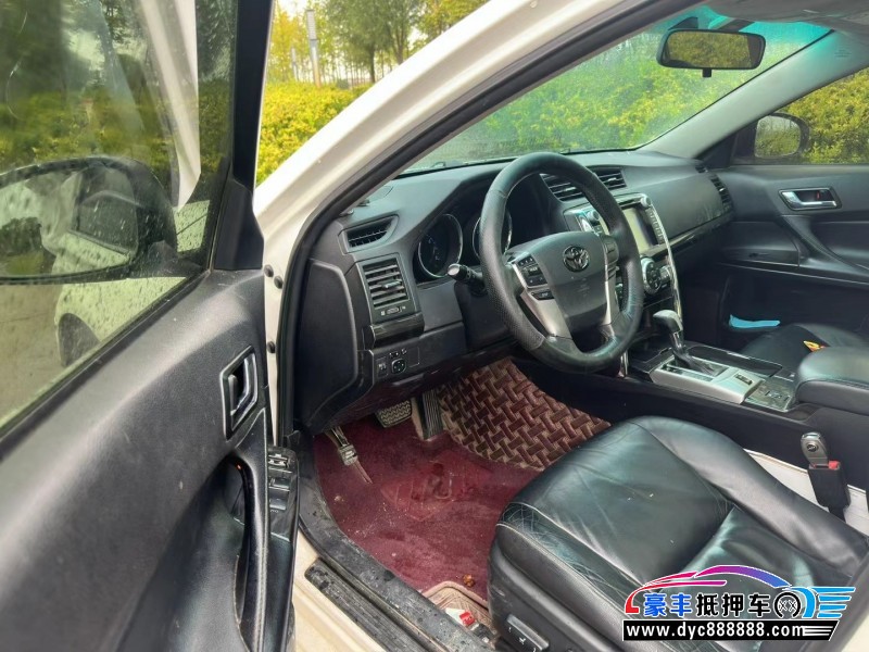 12年丰田锐志轿车抵押车出售