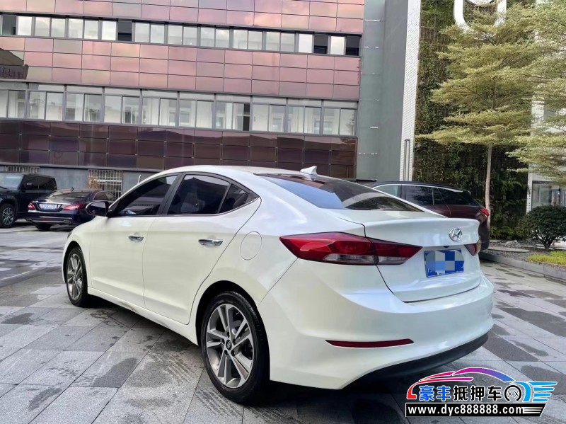 16年现代领动轿车抵押车出售