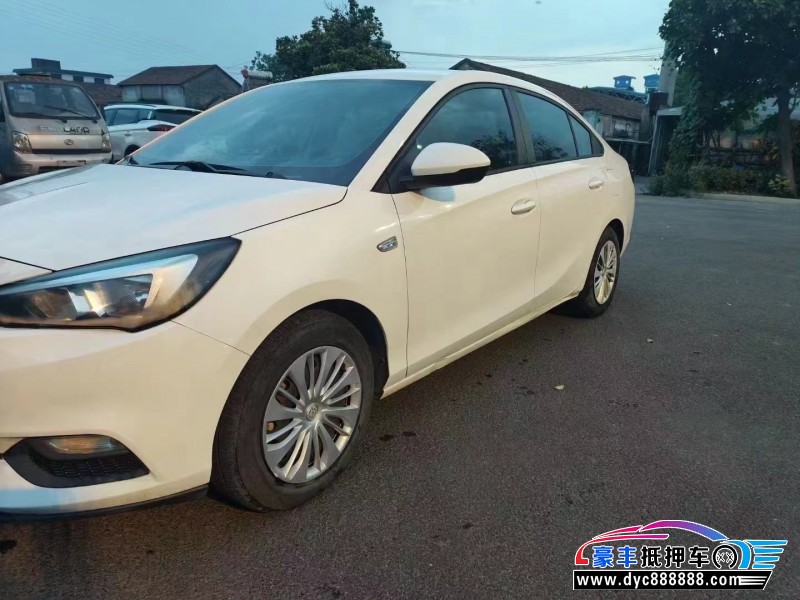 19年别克凯越轿车抵押车出售