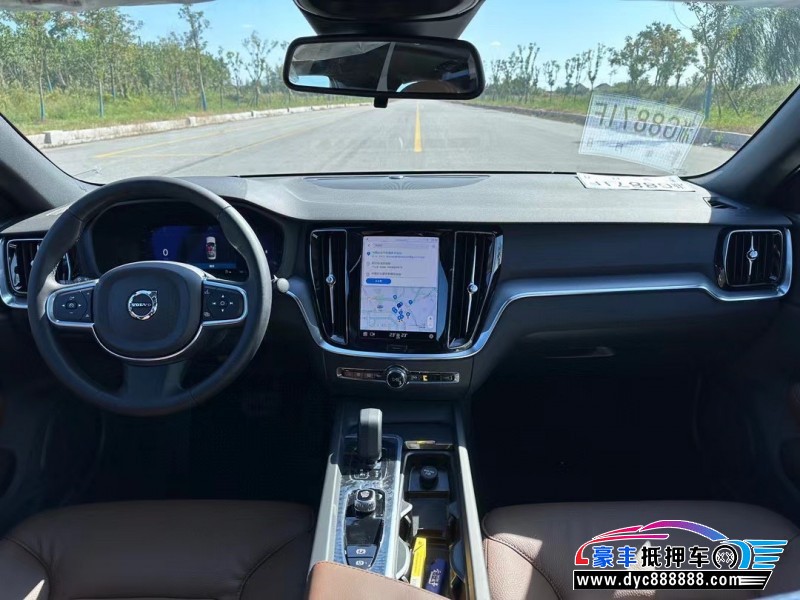 23年沃尔沃S60轿车抵押车出售