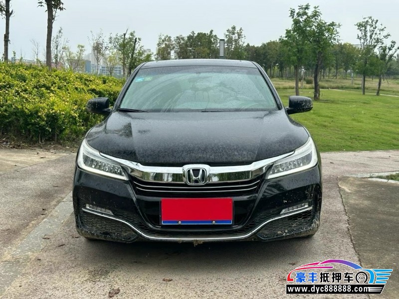 17年本田雅阁轿车抵押车出售