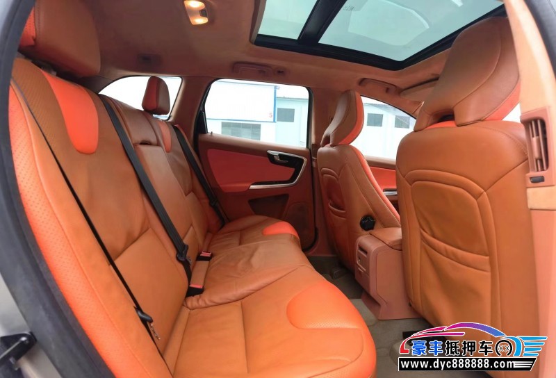 12年沃尔沃XC60SUV抵押车出售