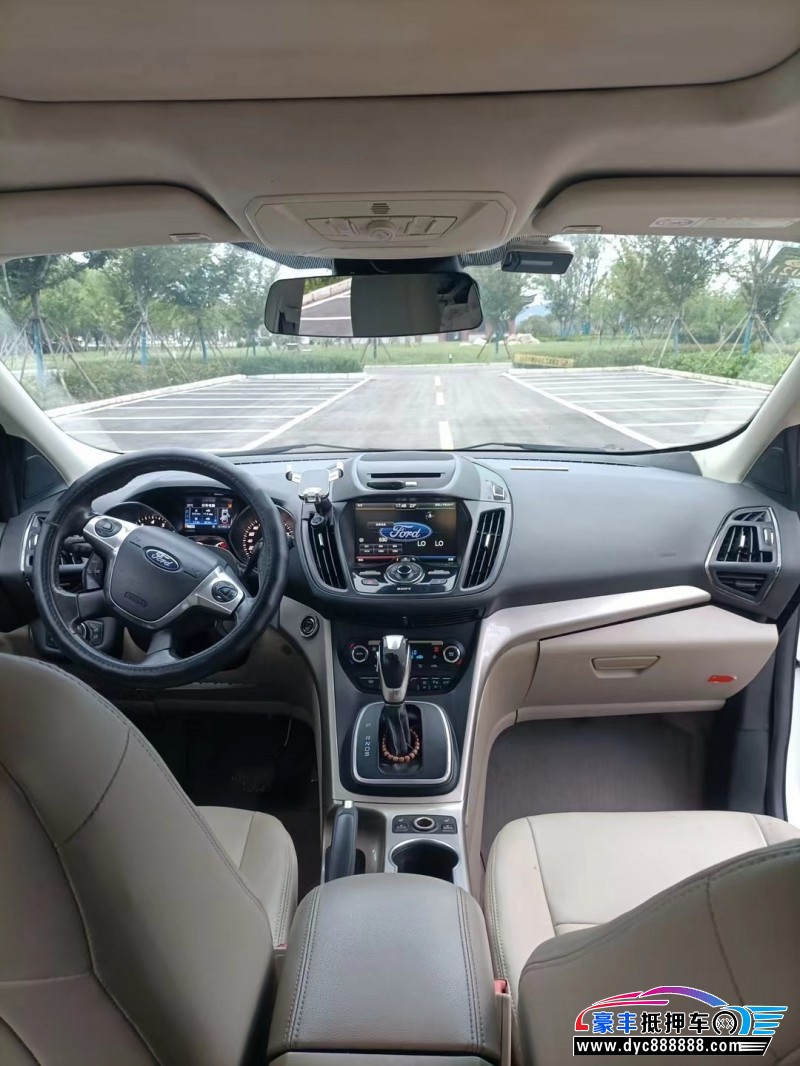 15年福特翼虎轿车抵押车出售