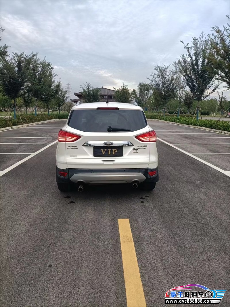 15年福特翼虎轿车抵押车出售