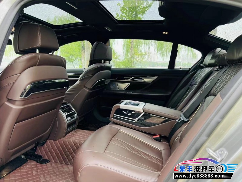 20年宝马7系轿车抵押车出售