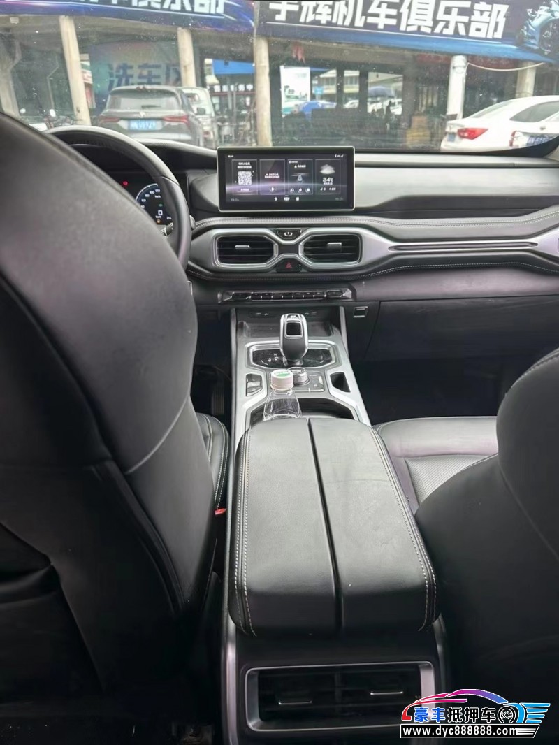 21年吉利豪越轿车抵押车出售