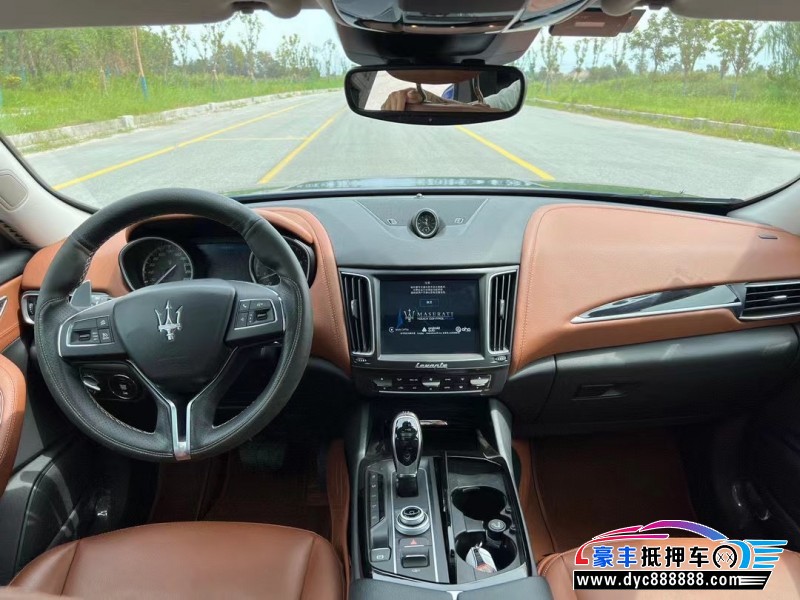 18年玛莎拉蒂莱万特轿车抵押车出售