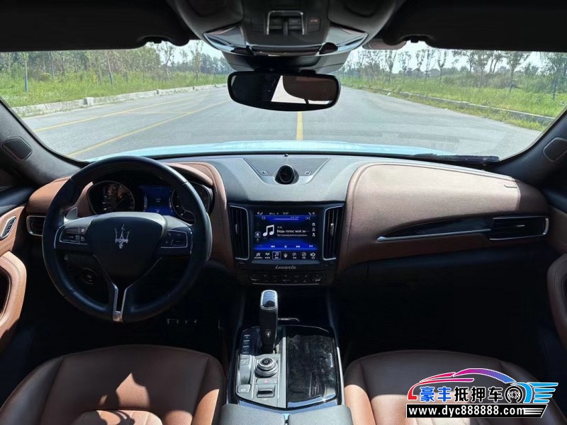 20年玛莎拉蒂莱万特轿车抵押车出售