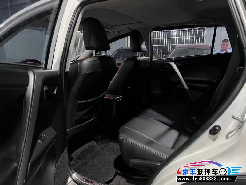 18年丰田RAV4SUV抵押车出售