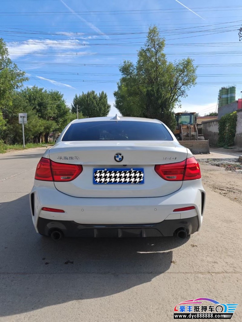 22年宝马1系轿车抵押车出售