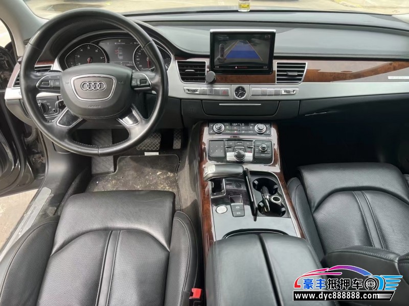 12年奥迪A8轿车抵押车出售