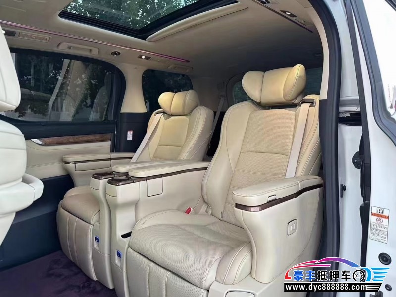 17年丰田埃尔法MPV抵押车出售