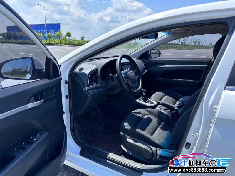 19年现代领动轿车抵押车出售