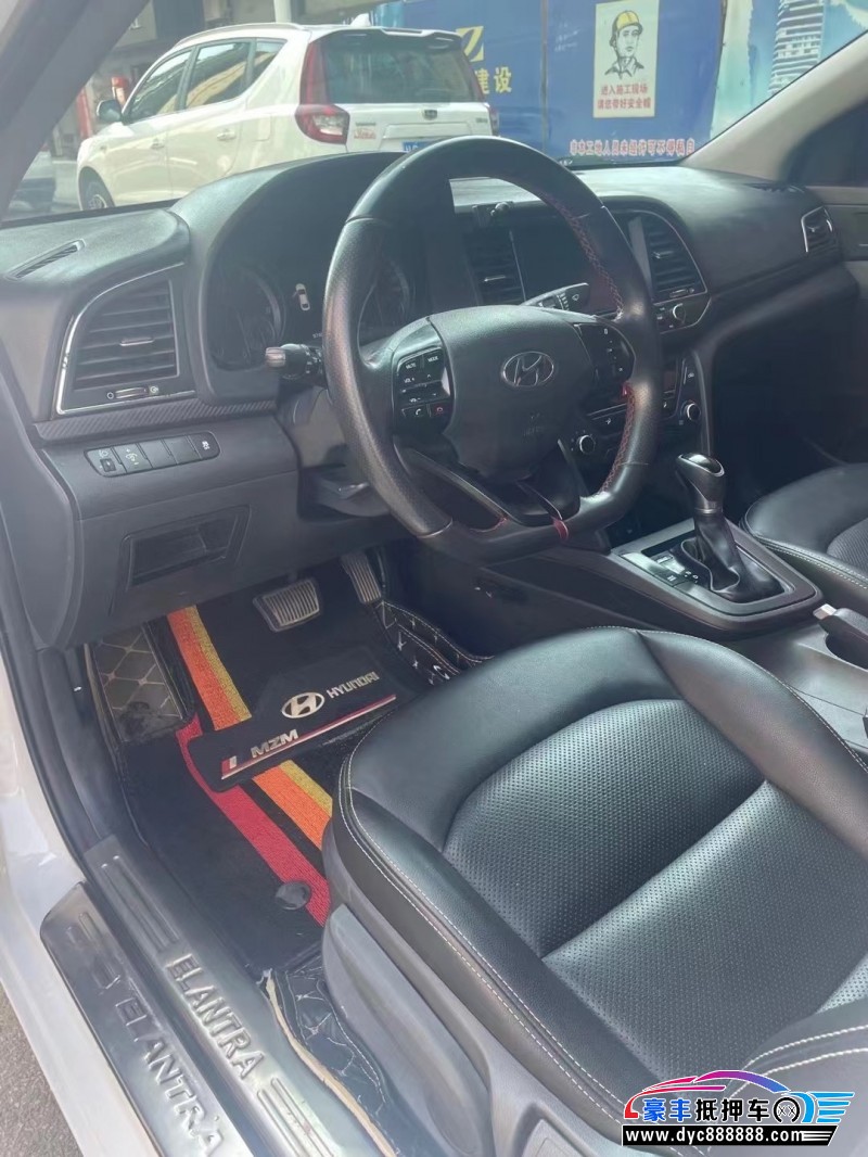 18年现代领动轿车抵押车出售