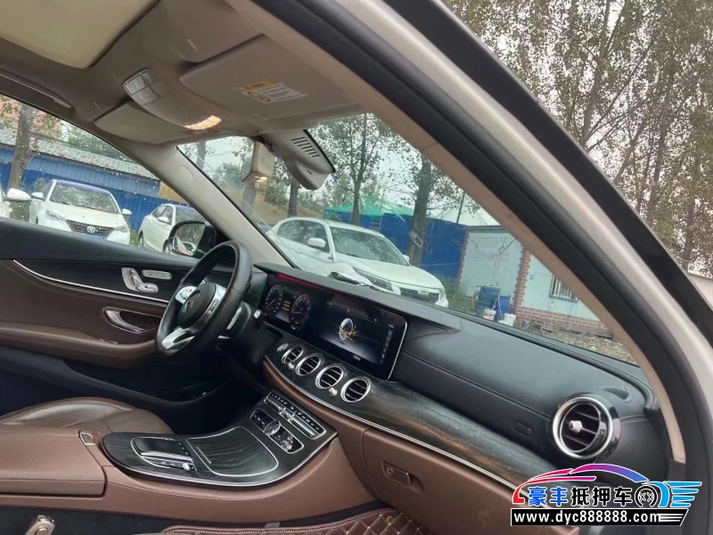 19年奔驰E轿车抵押车出售
