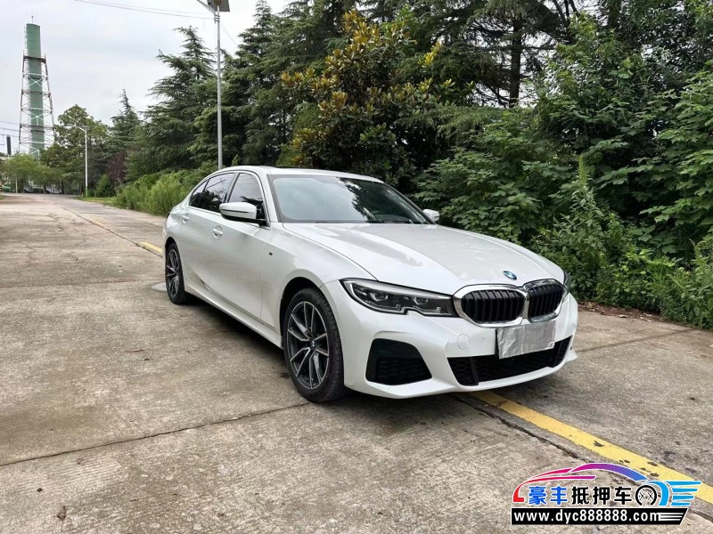 21年宝马3系轿车抵押车出售