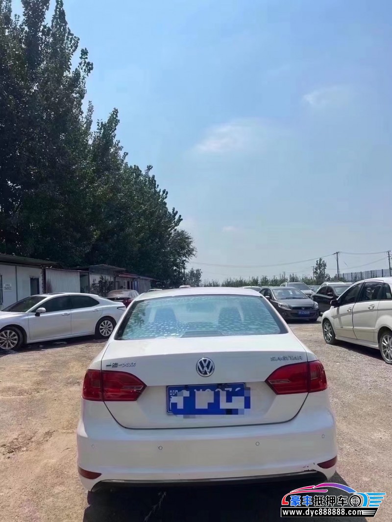 14年大众速腾轿车抵押车出售