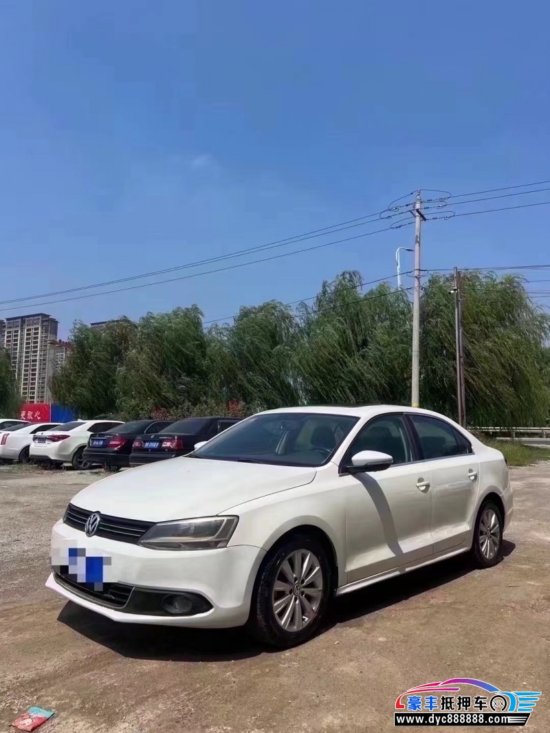 14年大众速腾轿车抵押车出售