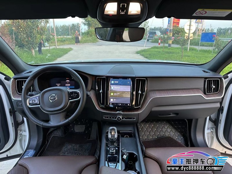 22年沃尔沃XC60轿车抵押车出售