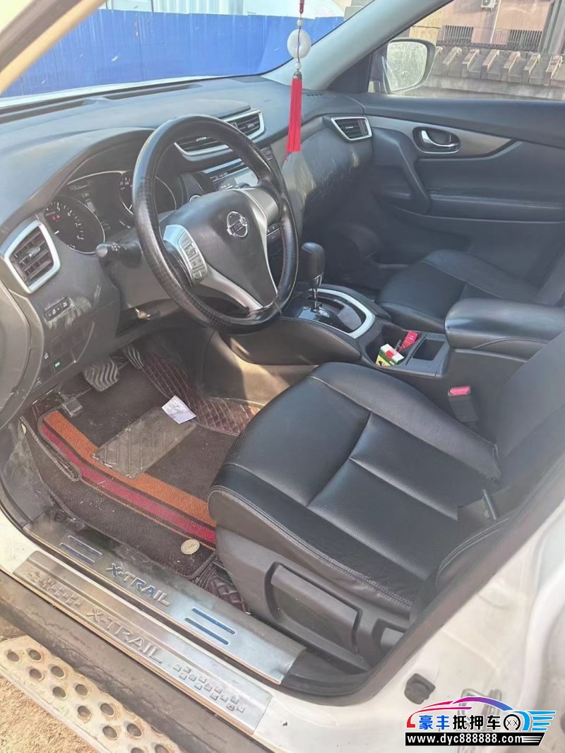 16年日产奇骏轿车抵押车出售