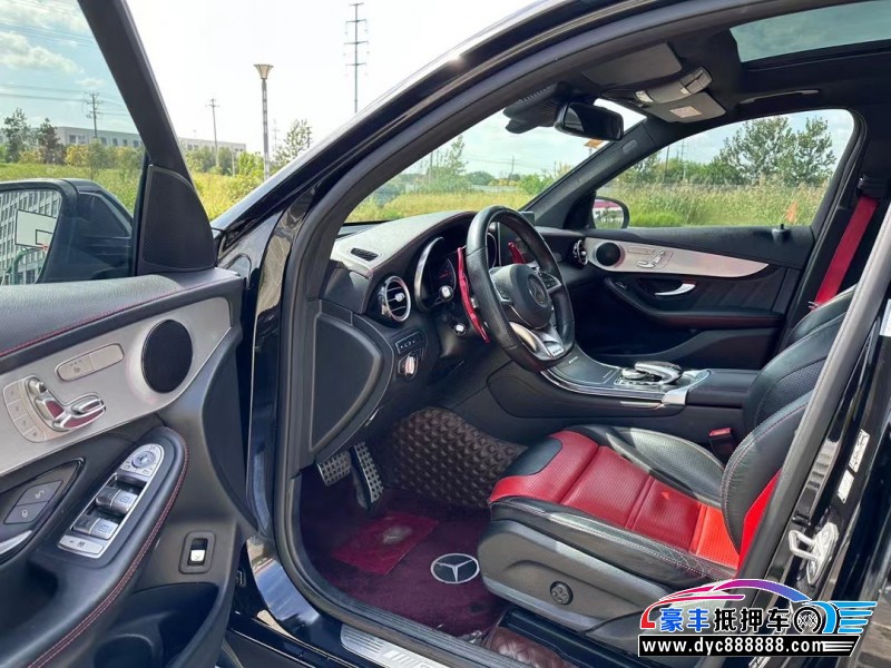 19年奔驰GLC轿车抵押车出售