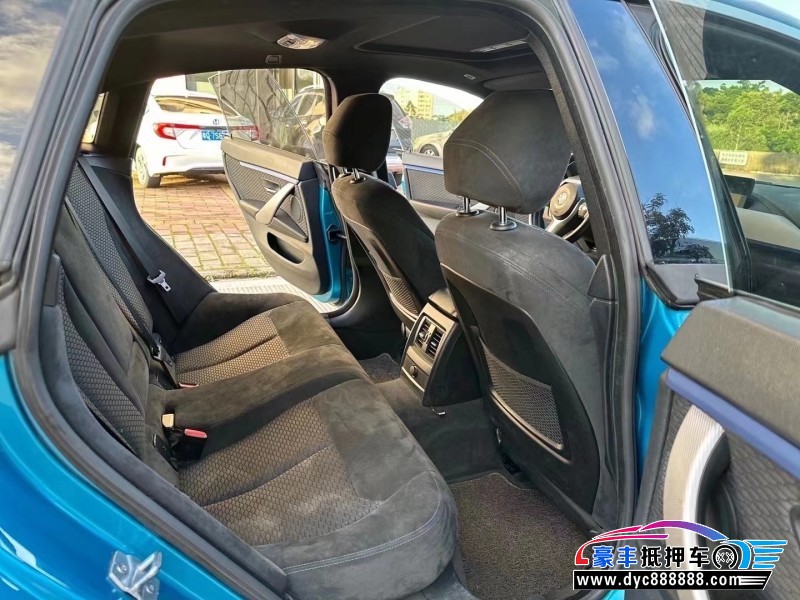 20年宝马4系轿车抵押车出售