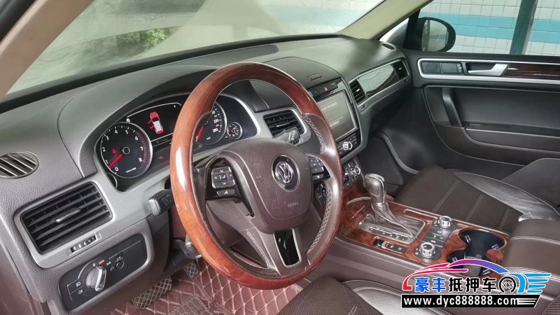 15年大众途锐SUV抵押车出售