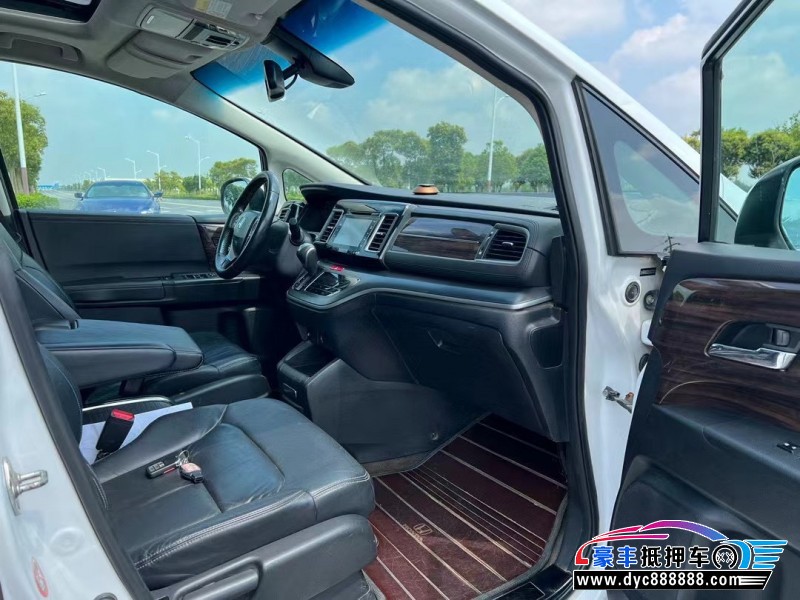 16年本田艾力绅轿车抵押车出售