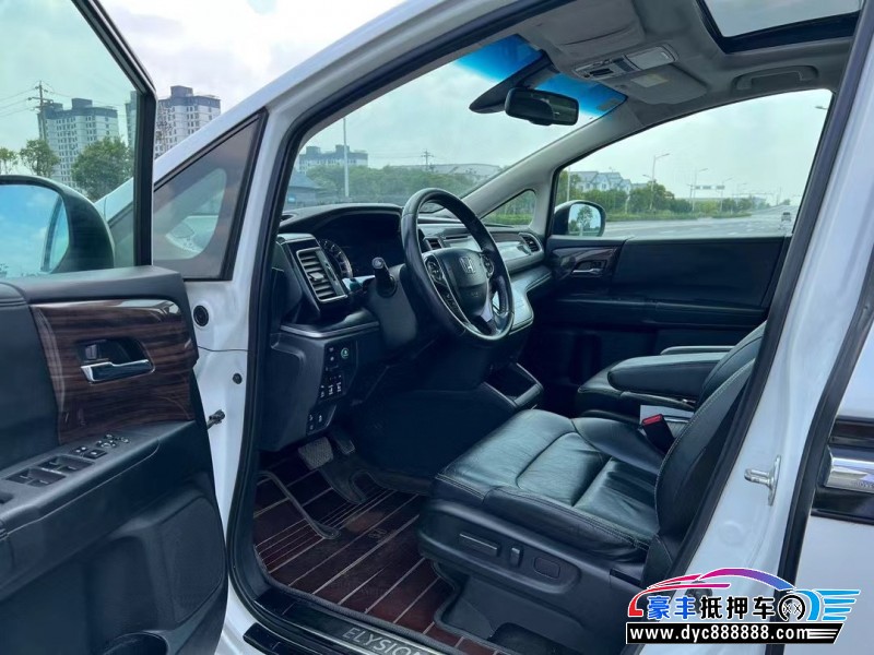 16年本田艾力绅轿车抵押车出售