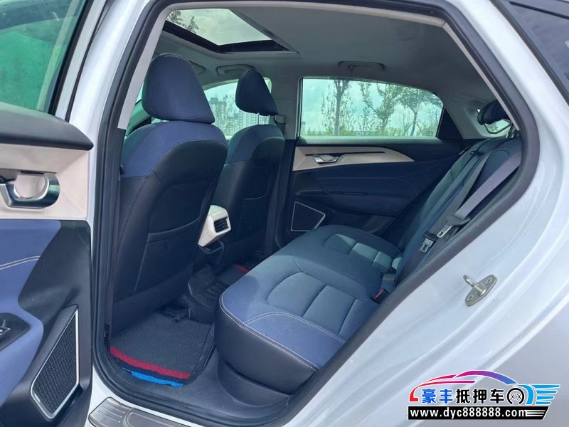 22年吉利几何轿车抵押车出售