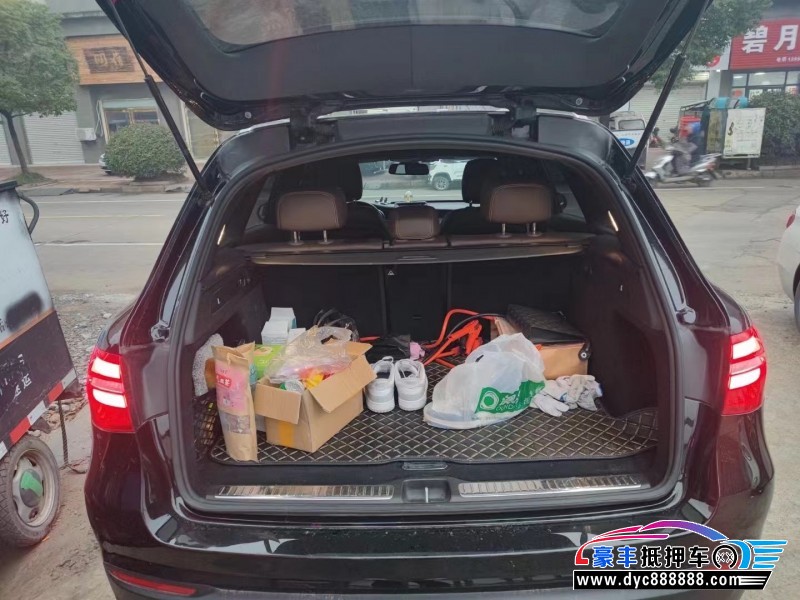 19年奔驰GLCSUV抵押车出售