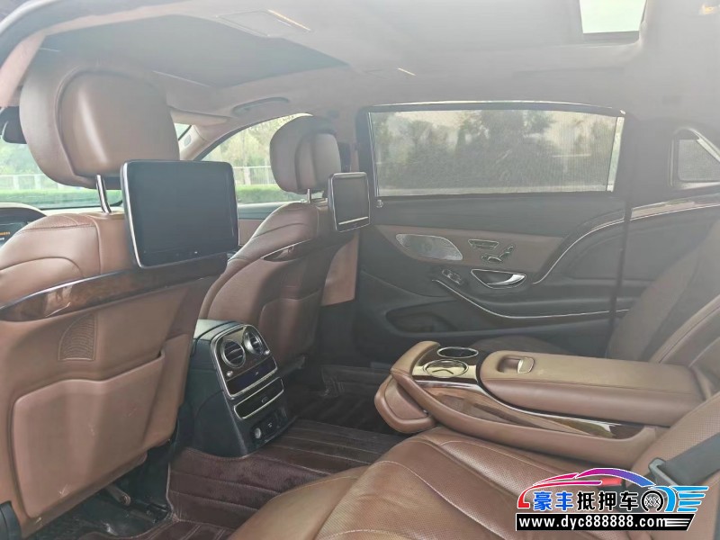 16年奔驰迈巴赫S级轿车抵押车出售