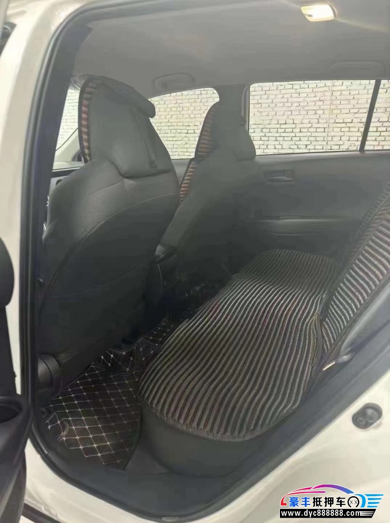 22年丰田锋兰达轿车抵押车出售