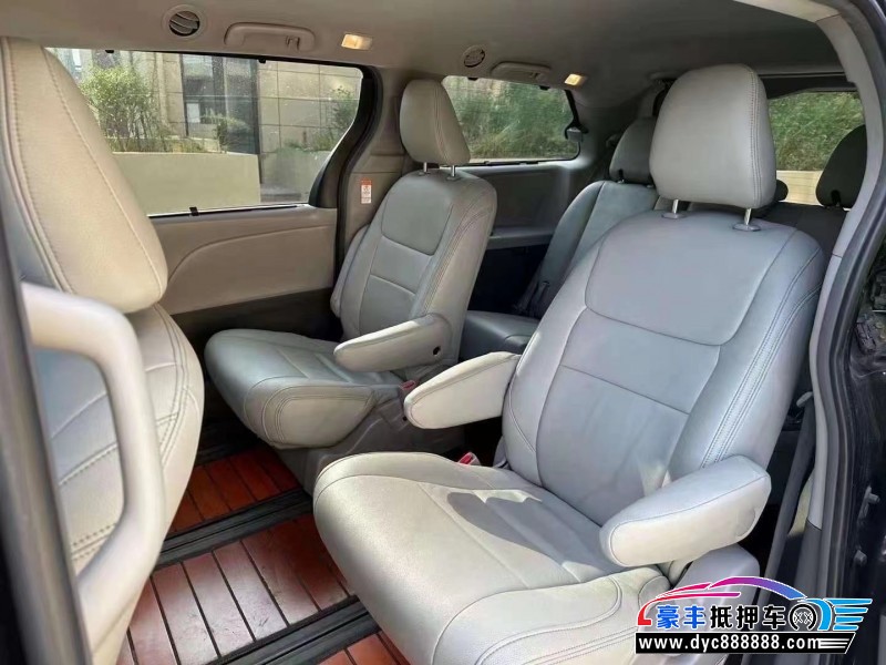 16年丰田塞纳MPV抵押车出售