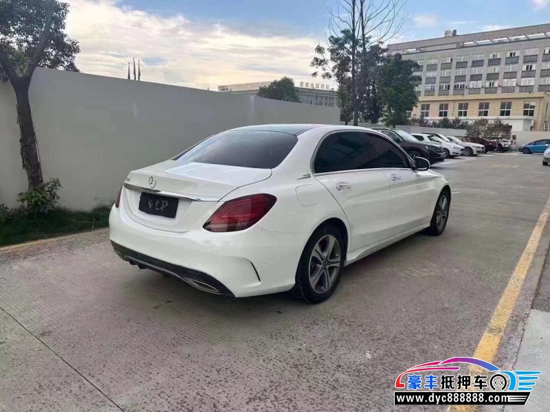 20年奔驰C轿车抵押车出售