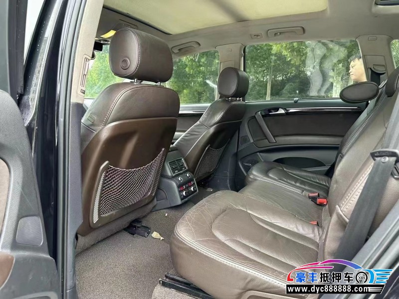 10年奥迪Q7轿车抵押车出售