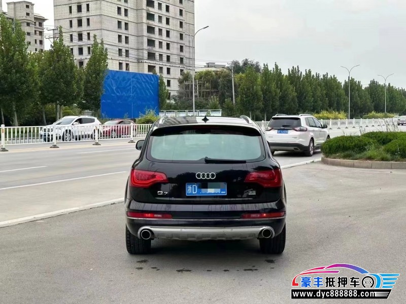 10年奥迪Q7轿车抵押车出售