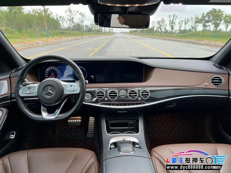 19年奔驰S轿车抵押车出售