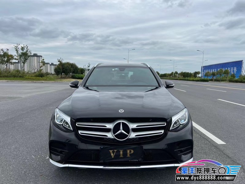 18年奔驰GLC轿车抵押车出售