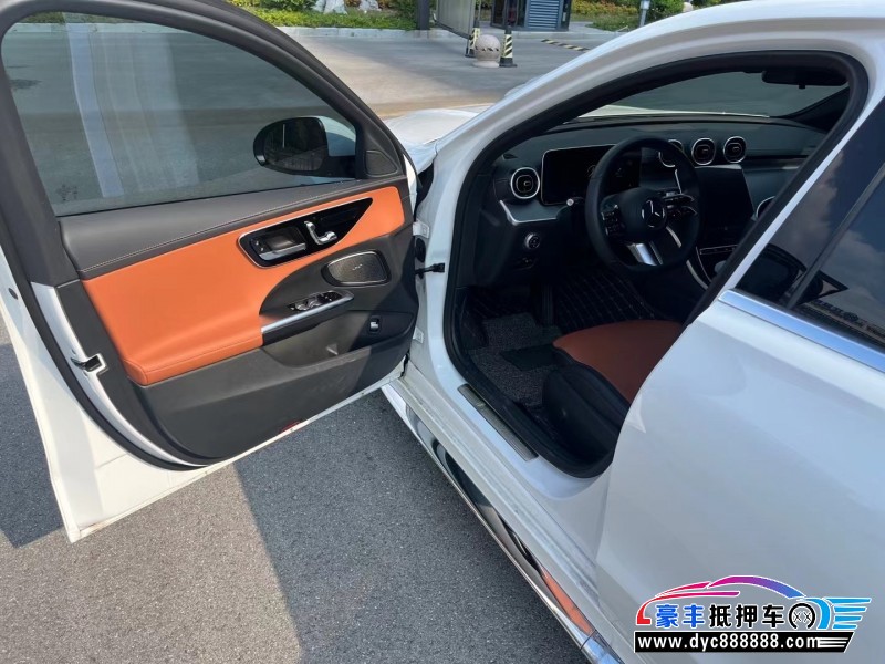 22年奔驰C轿车抵押车出售