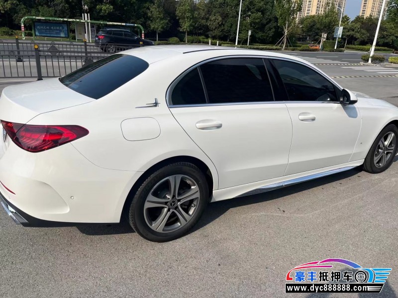 22年奔驰C轿车抵押车出售