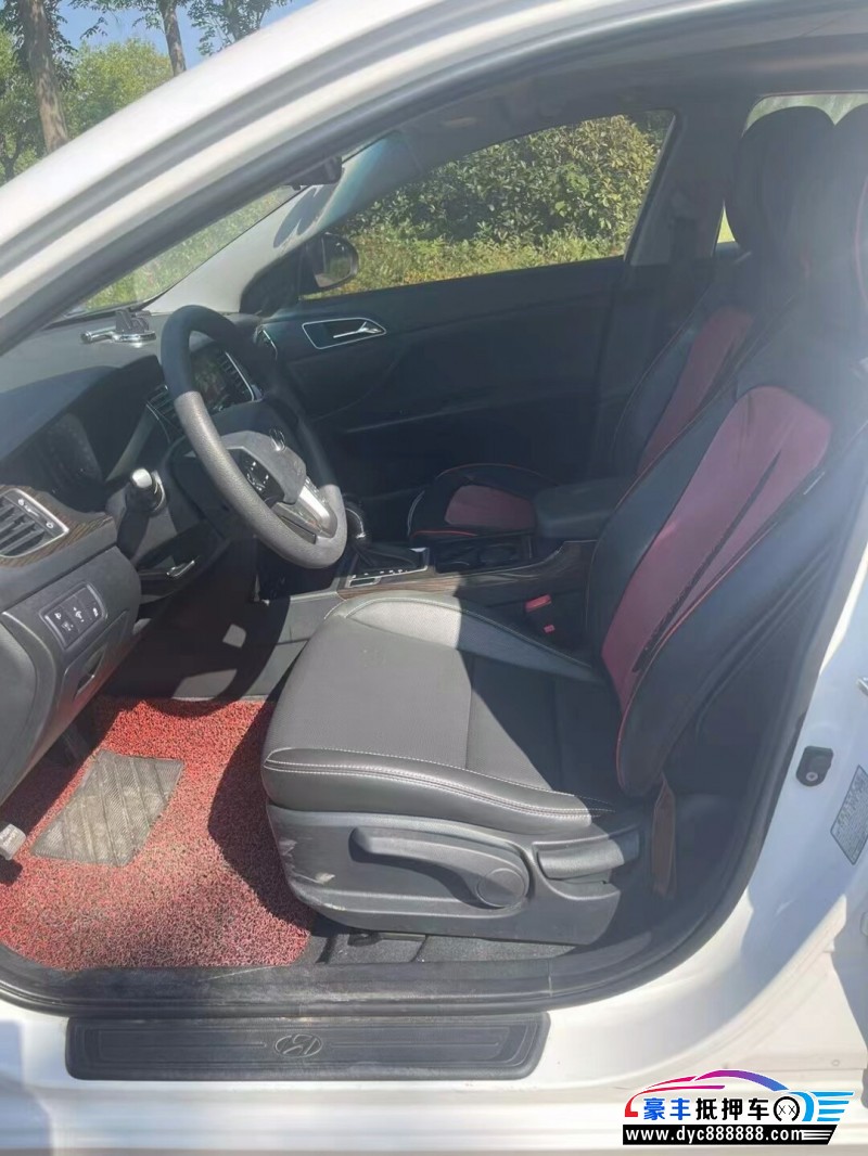 17年现代名图轿车抵押车出售